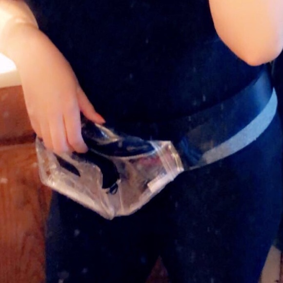 Pink clear fanny pack - Picture 2 of 5